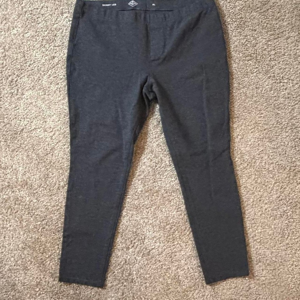 St. John's Bay Women's grey skinny pants Size XL